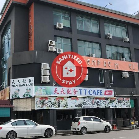 Super Oyo 90668 Joy Inn Miri Kültér fotó