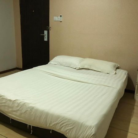 Super Oyo 90668 Joy Inn Miri Kültér fotó