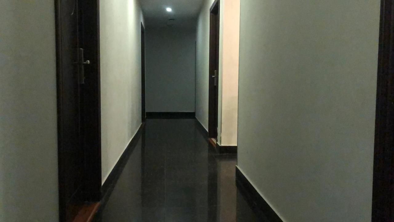 Super Oyo 90668 Joy Inn Miri Kültér fotó