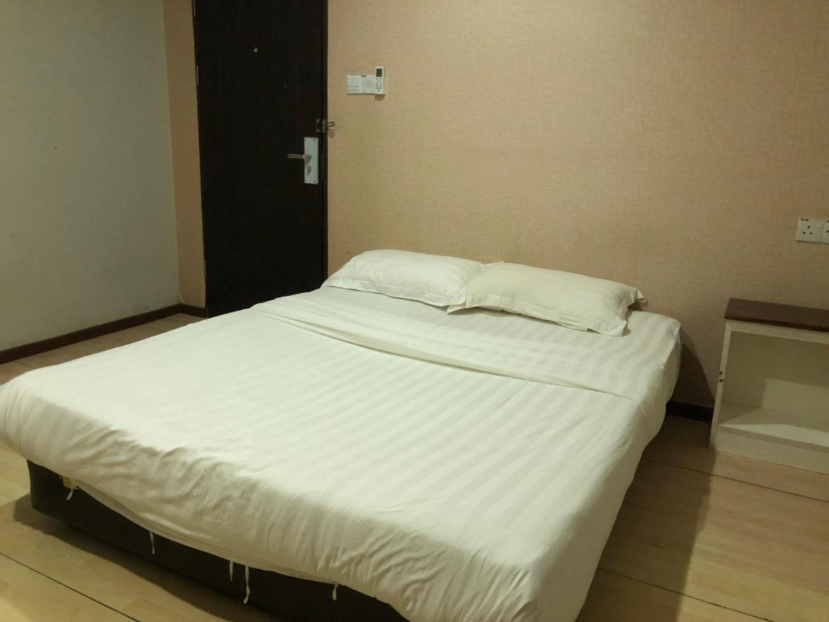Super Oyo 90668 Joy Inn Miri Kültér fotó