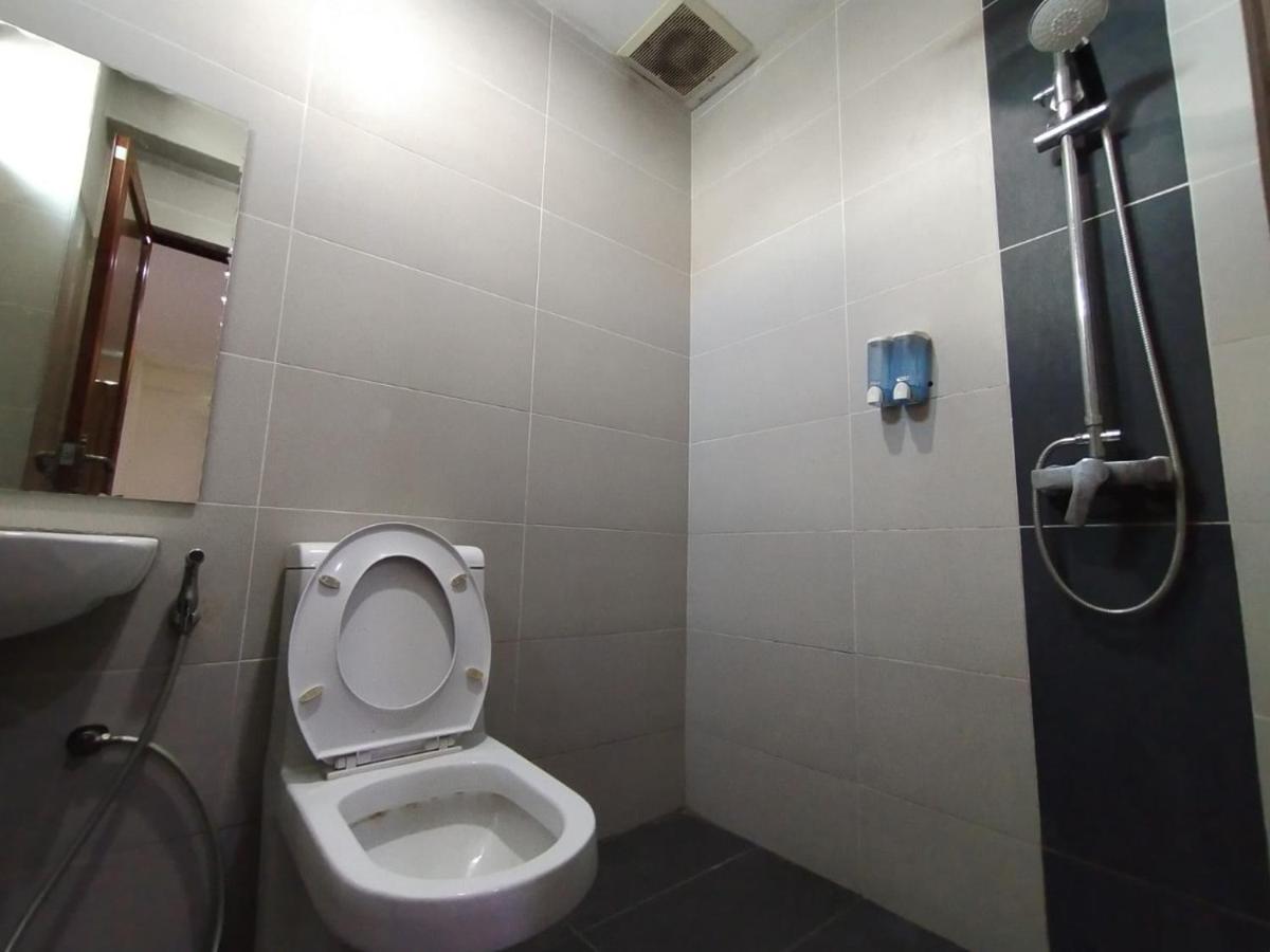Super Oyo 90668 Joy Inn Miri Kültér fotó