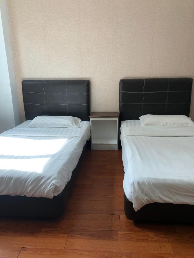 Super Oyo 90668 Joy Inn Miri Kültér fotó