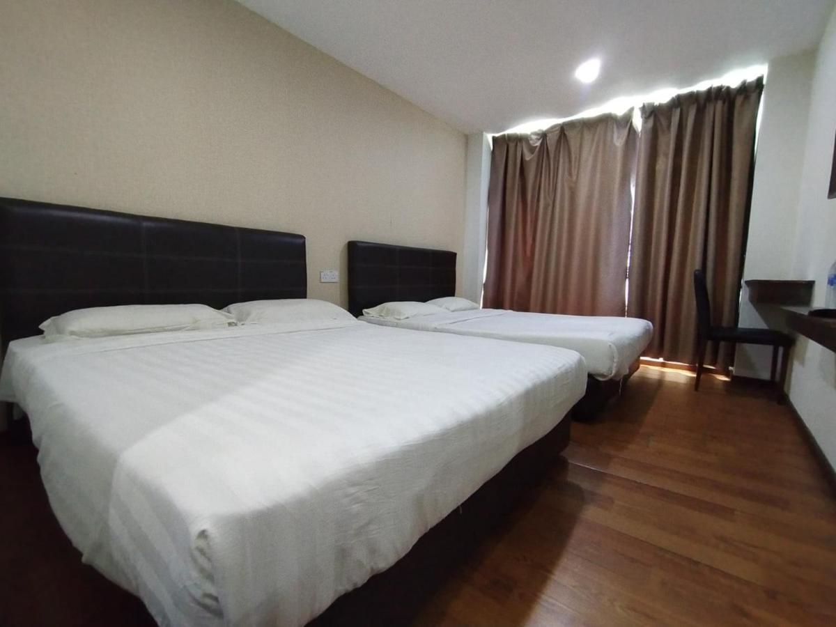 Super Oyo 90668 Joy Inn Miri Kültér fotó