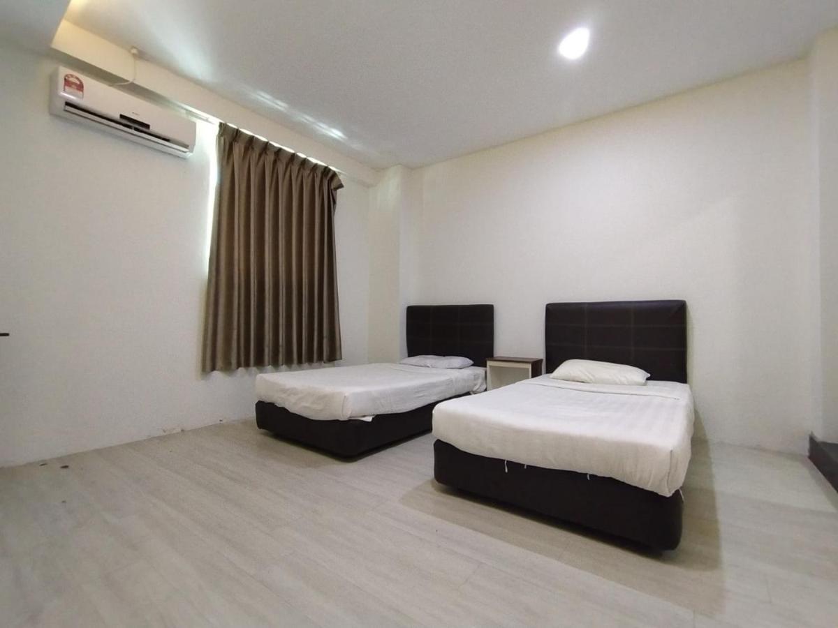 Super Oyo 90668 Joy Inn Miri Kültér fotó